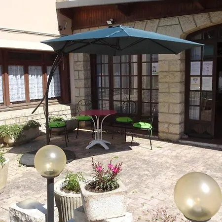 Bed & Breakfast Au Pont De La Gineze