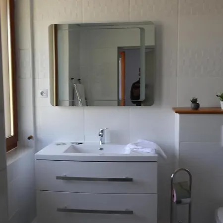 Bed & Breakfast Au Pont De La Gineze